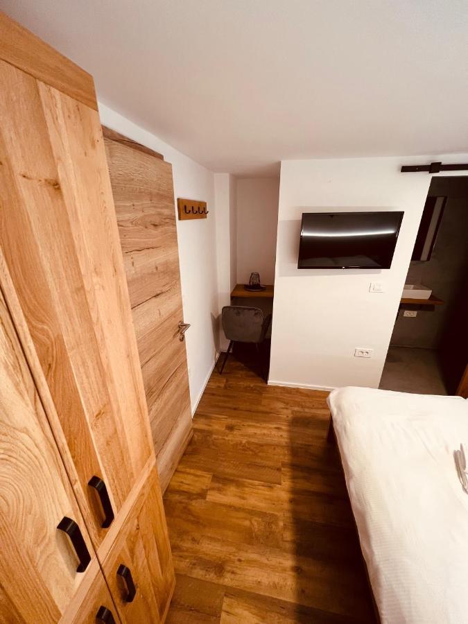 Pjagodic Hotel Cerklje - 5Min To Airport Cerklje na Gorenjskem Extérieur photo
