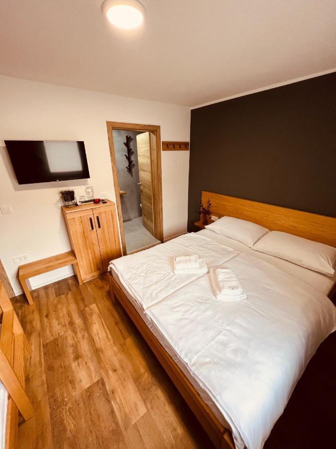 Pjagodic Hotel Cerklje - 5Min To Airport Cerklje na Gorenjskem Extérieur photo